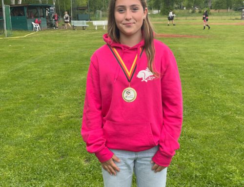 Herzlichen Glückwunsch an Emma Gnilka – die mit Ihrer Mannschaft „Deutsche Meisterin im 7er Mädchenrugby (U15)“ wurde